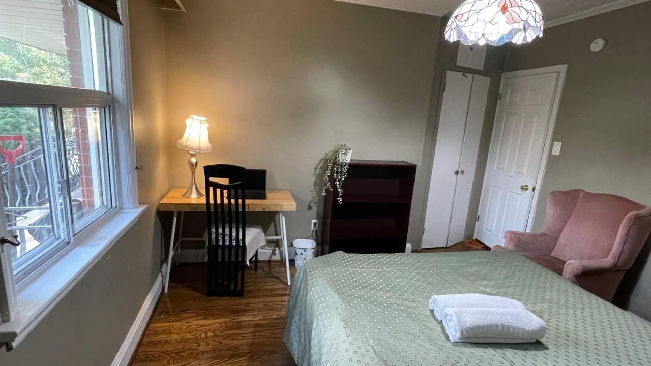 Glengrove Cozy Home トロント エクステリア 写真